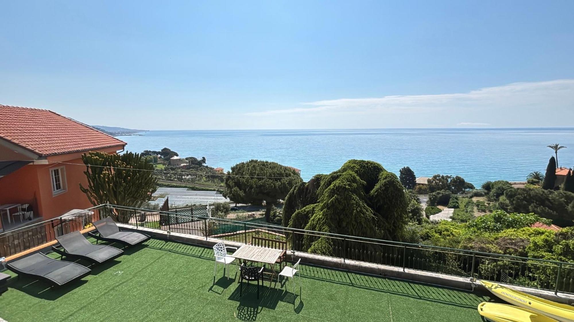 Апартаменты Il Giardino Del Mare Вентимилья Экстерьер фото